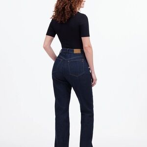 Madewell 90’s Curvy Straight Leg Jeans Size 28 - Dark Wash Indigo